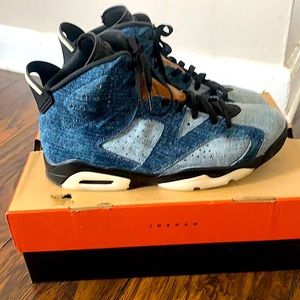 Worn 3 times and I could ship it to you